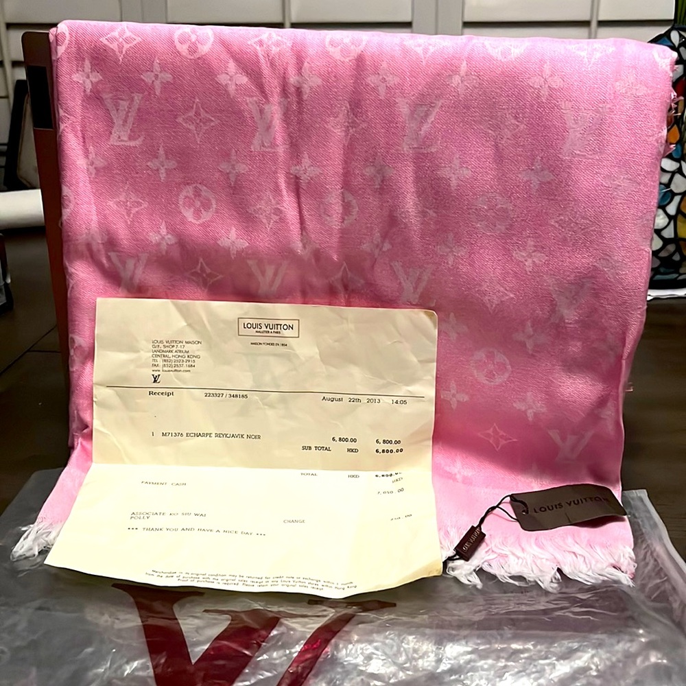 Louie Vuitton scarf or wrap  very nice